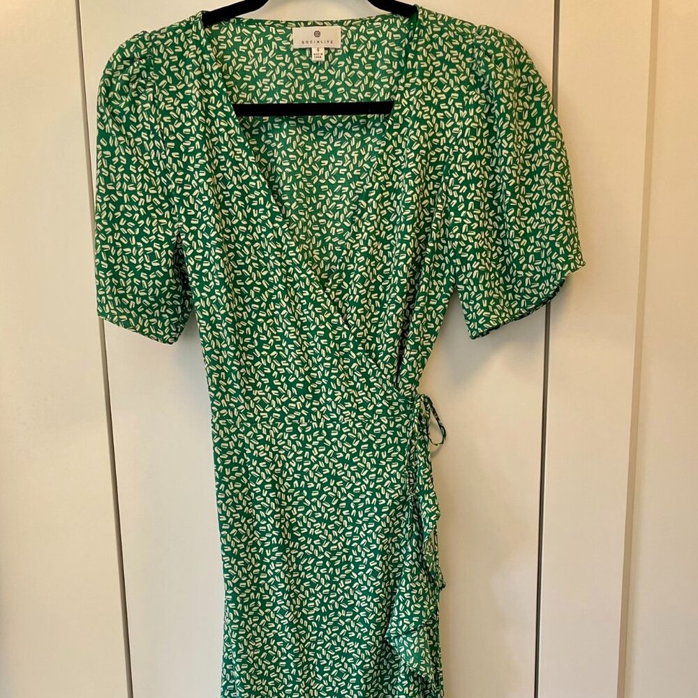 Socialite Wrap Dress (Women Small)